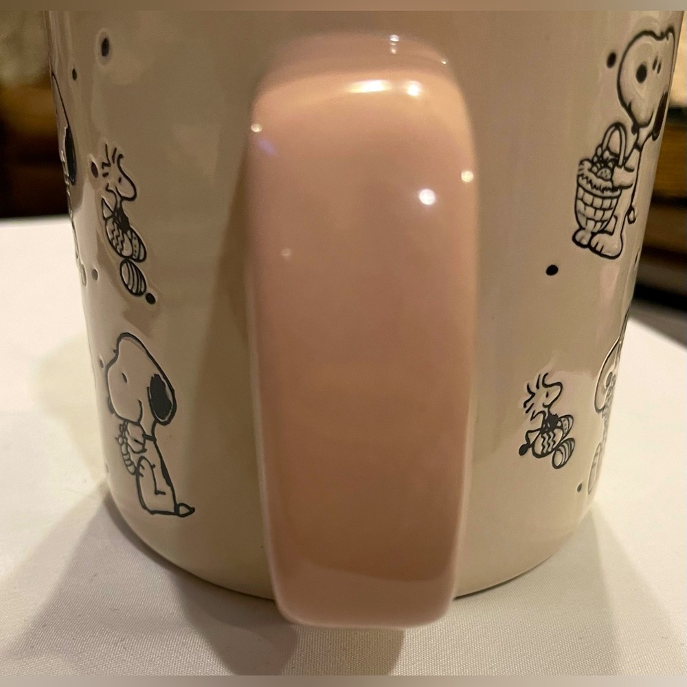 Peanuts Snoopy Easter oversized mug pink white - Picture 4 of 5